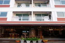 ATHOME HOTEL TWO NANAI 8 & THAI KITCHEN
