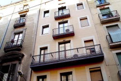MH APARTMENTS GUELL