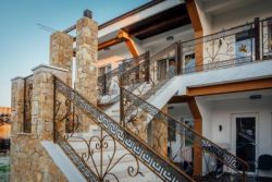 GREEK PRIDE HOTEL & APARTMENTS